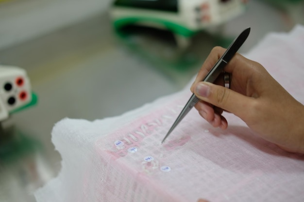 Процесс создания вышивки